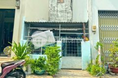 Hàng thơm nhà cấp 4 mặt tiền đường số lý phục man, quận 7