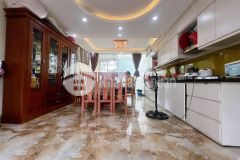 Mặt phố,kinh doanh, dt khủng 130m2 x3 t mặt tiền 4.5 m giá chỉ 10.x tỷ rẻ nhất q. hoàng mai.