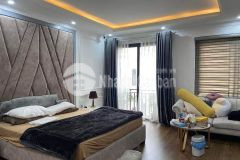 Bàn nhà đường trịnh công sơn, dt 53mx5 tầng,đường ô tô 5m, lô góc, giá 8.4 tỷ