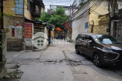 Bán nhà hồ ba mẫu 100m2, 5 tầng. ngõ thông oto qua, kinh doanh 12.5 tỷ