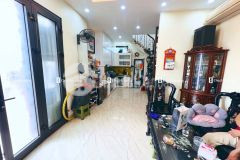 Bán nhà mặt tiền rộng 5m mặt ngõ ngọc thụy,diện tích 45m² x 5 tầng, sđcc