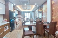 Bán nhà riêng nguyễn chánh cầu giấy 55 m2, ô tô, kinh doanh 11tỷ,vỉa hè tl