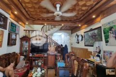 Tôi bán nhà mặt phố bà triệu sầm uất gần chợ hà đông 50m2 chỉ 13.68 tỷ. lh 0989.62.6116