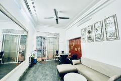 Bán nhà rẻ lắm đường quảng an, dt 45mx5 tầng,ô tô đỗ sát nhà, giá 7.4 tỷ