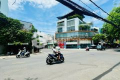 Bán lô góc mặt tiền trần nhât duật gần biển nha trang chỉ 10,5 tỷ