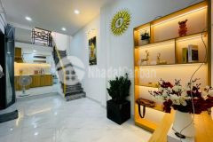 Bánnhà huỳnh văn bánh,phú nhuận,sát mặt tiền,4 tầng, 3pn, 85m2 sàn, 4.3tỷ