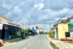 Bán lô đất thuộc khối phố xuyên tây tt nam phước nằm sau lưng tthc huyện sẵn sổ. giá chỉ 675tr.