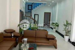 Bán nhà 3 tầng thiết kế hiện đại, có gara để oto gần chợ hòn đá, lh 0835459289