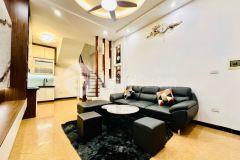 Phân lô mới koong, 6 tầng, ở luôn ngõ văn hương, đống đa. 0911554873.