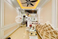 Chỉ 6.9 tỷ, phố nguyễn ngọc vũ, dt 43mx6 tầng, ô tô sát nhà, lô góc,thang máy.