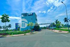 Bán liền tay lô đất tiềm năng 102 trung tâm thị trấn thủ thừa, sẵn sổ hồng