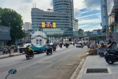 Mặt phố, trung tâm thời trang các giới phố chùa bộc, đống đa. 0911554873.