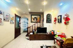 Chỉ có 7.5 tỷ,phố hoàng minh giám, dt 45m,thang máy,lô gócgần phố, về ở ngay.