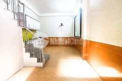 Cho thuê nhà ngõ ô tô trung kính cầu giấy 40m x 5t 15 triệu, 6 phòng, ô tô đỗ ngày đêm