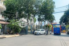 Bán chdv 22 phòng dương quảng hàm ngang 9m 4 lầu ngay sau đh văn lang dt 105tr 16.8 tỷ.