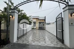 Bán nhà diên sơn mới xây cách uỷ ban chỉ 700m có sân để oto