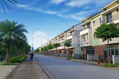 Chủ nhiệt bán giảm chào 1tỷ giá tốt chốt ngay. b.án nh.à view sông sen