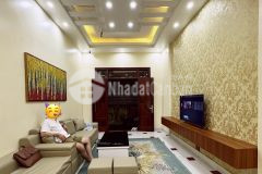 7.25 tỷ cực phẩm phố cầu giấy 5 tầng nhà đẹp, tặng full nội thất cách ô tô 5m.