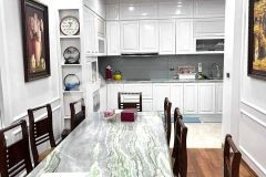 Nhà rẻ quá,phố dịch vọng dt 44mx6 tầng,cách phố 15m,thang máy,giá chỉ 7.6 tỷ