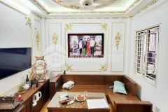 Bán ngay và luôn,phố hoàng quốc việt, dt 61mx5 tầng,ô tô đỗ cửa,giá chỉ 9.3 tỷ