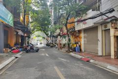 Bán gấp nhà trường chinh, phân lô ô tô tránhdt 70m2, 4 tầng, mt 5m, 15 tỷ