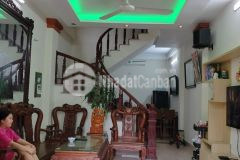 Cần bán gấp nhà dân xây, cổ linh, long biên 43m2, 4t giá 5,48 tỷ cam kết chuẩn