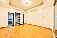 Bán nhà 5 tầng long lanh lô góc đường hoàng mai