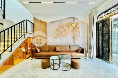 Hẻm xe hơi sát mt ngay khu chợ phạm văn bạch emart sầm uất