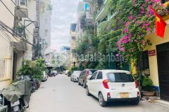 Siêu hot 100 mét đất vàng toạ lạc tại hồ tây lộng gió lô góc hai mặt thoáng vĩnh viễn.