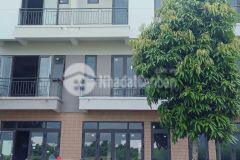 Chính chủ gửi bán nhà 4 tầng đối diện 9 toà chung cư