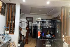 Cần bán đường xuân la, dt 43mx5 tầng, ô tô tải trước cửa, giá 7 tỷ.