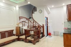 Bán nhà bồ đề,long biên 5 tầng mới,30m2,mt4.2m ngõ nông nhỉnh 4 tỷ