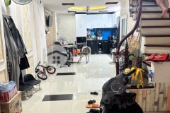 Bán nhà nguyễn viết xuân hà đông, ô tô tránh vào nhà, vài bước ra mặt phố quang trung,.