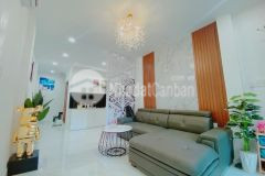 Lạc long quân, ô tô đỗ trước nhà, kinh doanh, dt 42mx5 tầng, giá 7.1 tỷ.