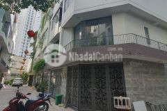 Ô tô ngủ trong nhà hay ở sân hậu giang f11 q6 4 tâng 36m2 8.3 tỷ.