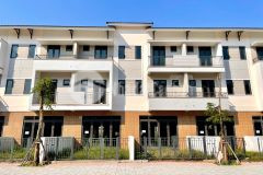 Bán nhà riêng, 3 tầng, 100m2, giáp ranh gia lâm chính chủ tại vsip từ sơn