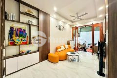 Siêu hiếm nhà mới hoàng mai 45m2, 6 ngủ ô tô đỗ cửa. full nt ở luôn. 8.3 tỷ