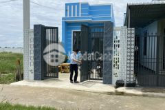 Bán nhà mới xây tại p.long thuận, tp gò công, tiền giang đường ôtô.