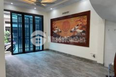 Bán nhà mặt ngõ phố thạch bàn, dt 43m2, mt 4.5m, giá 7.5 tỷ, ô tô tránh thang máy