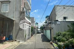 Bán nhà đẹp ngang khủng 60m2 cách ql13 đúng 20m nhà cấp 4 kết cấu kiên cố chỉ 3,3 tỷ