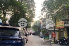 Bán nhà kinh doanh phố đội cấn 42m2, 4t, mt7.4m vỉa hè 4m hiếm quận ba đình