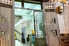 Ban nha mat tien ngay cong vien