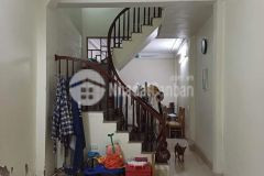 Nhanh còn kịp, bán nhà dân xây dt 40m 4 tầng mt 4m, hàng xóm kđt xa la kiến hưng