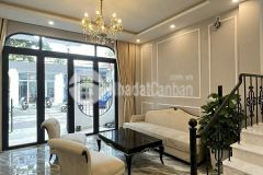 Nhà mặt phố tuyệt đẹp và sát biển 90m² ngang 5m 3 tầng chỉ 5 tỷ 350 triệu