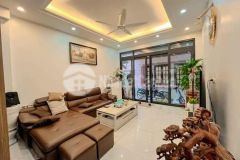 Nhỉnh 5 tỷ nhà chia lô gần phố lê lợi, cạnh chợ hà đông 30m2. lh 0989.62.6116