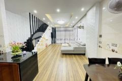 Sở hữu ngay 1 tòa căn hộ dịch vụ khá đẹp và sát biển 9m2 chỉ 12.3 tỷ