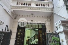 Chính chủ bán nhà ngõ quỳnh 38m sổ đỏ vuông vức nở hậu giá chưa đến 5 tỷ