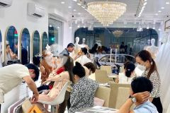 Mặt tiền 4 tầng,70m2,ở kd ngay phố thời trang huỳnh văn bánh,phú nhuận,giáp q3