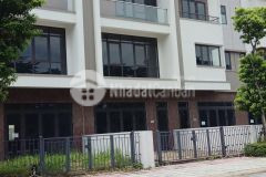 Chính chủ bán căn shophouse mặt ngoài dự án centa riverside vsip từ sơn