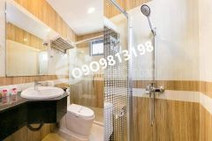 Bán nhà p13 phú nhuận tặng ntcc tiếp khách thiện chí shr 5 tầng ở ngay.